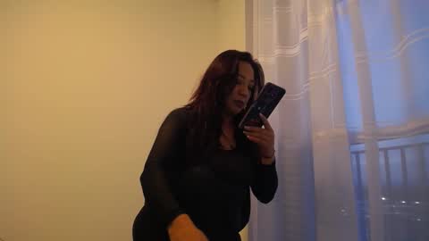 Lorena online show from 12/19/24, 10:53