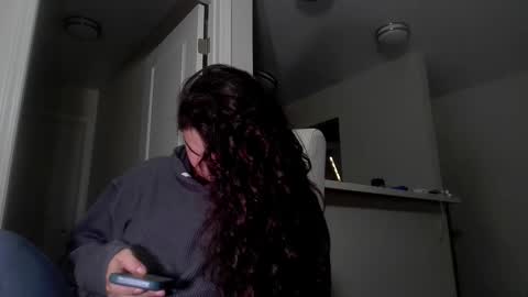 lorenlovely online show from 12/22/25, 07:00