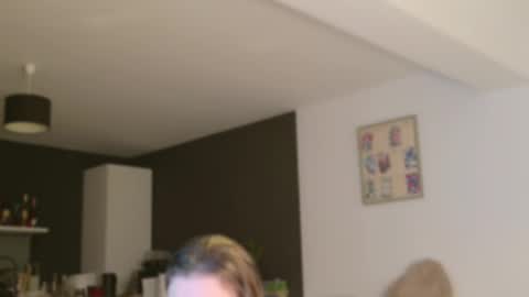 Amelia online show from 10/10/25, 07:02