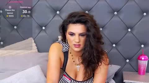 Lorenne Mays online show from 11/30/25, 10:58