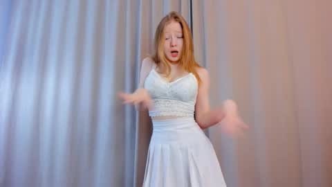 Lola   online show from 12/22/25, 03:03