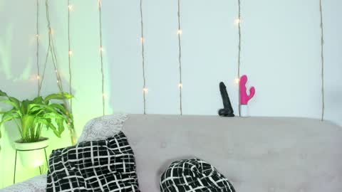 L O R E N online show from 04/06/26, 09:16