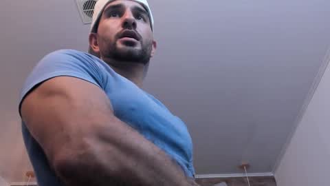  L O R E N Z O  Thumbs Up help  online show from 03/08/25, 05:33