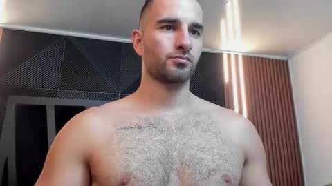  L O R E N Z O  Thumbs Up help  online show from 09/16/25, 05:14