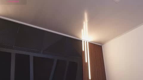  L O R E N Z O  Thumbs Up help  online show from 01/15/26, 05:49