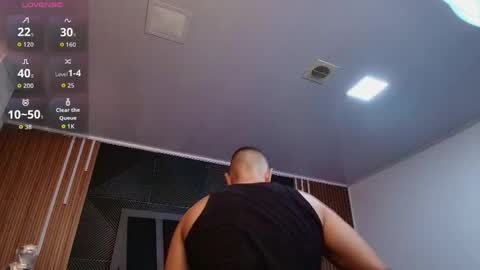 Snapshot of lorenzo_walker_ chatting on 04/21/26, 05:17 L O R E N Z O Thumbs Up help online show from 04/21/26, 05:17