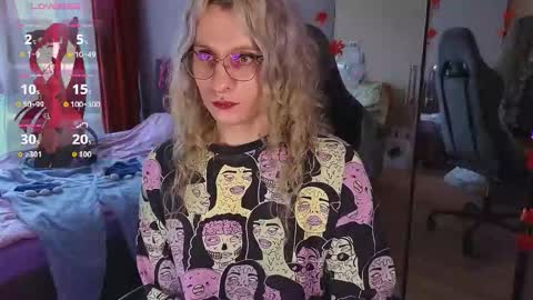 Lori -----------------------------------    online show from 09/19/25, 03:24