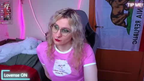 Lori -----------------------------------    online show from 02/17/26, 01:29