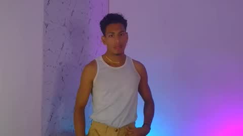 Lorian Vikel  online show from 03/11/26, 02:06