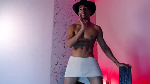 Snapshot of lorian_vikel chatting on 05/26/26, 12:28 Lorian Vikel online show from 05/26/26, 12:28