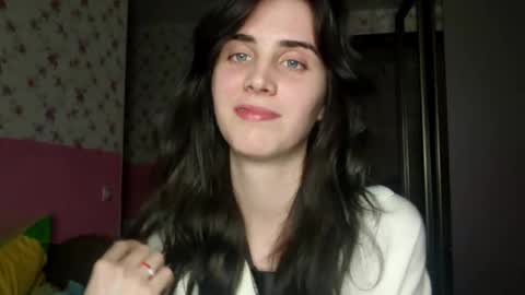 Snapshot of lorinepiro chatting on 11/13/25, 04:50 Kira online show from 11/13/25, 04:50