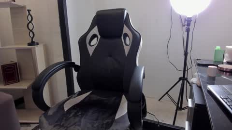 Snapshot of lorrainehunter chatting on 02/23/26, 12:57 Lorraine online show from 02/23/26, 12:57