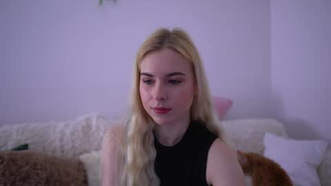 Lorrie online show from 04/05/26, 11:40