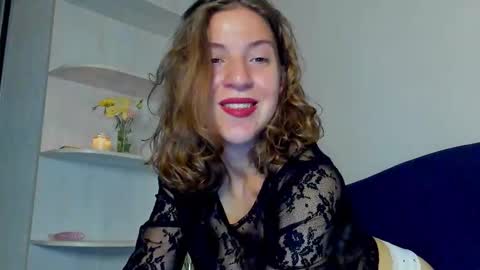 Snapshot of lost_moon chatting on 09/15/25, 07:58 lost_moon online show from 09/15/25, 07:58