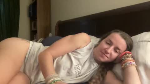 lothlori online show from 11/17/25, 02:45