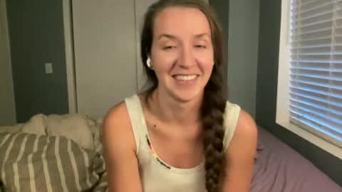 Snapshot of lothlori chatting on 06/24/26, 12:31 lothlori online show from 06/24/26, 12:31