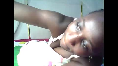 Snapshot of lotty_lavilla chatting on 05/13/26, 09:39 lotty_lavilla online show from 05/13/26, 09:39