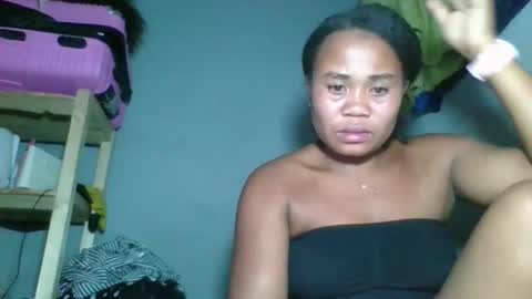 Snapshot of louane98 chatting on 03/01/26, 03:25 louane98 online show from 03/01/26, 03:25