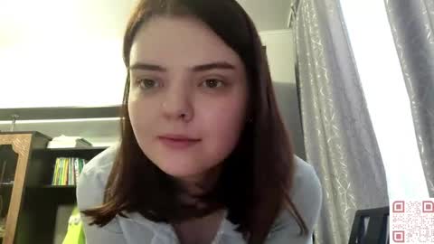 Esma online show from 05/11/26, 08:42