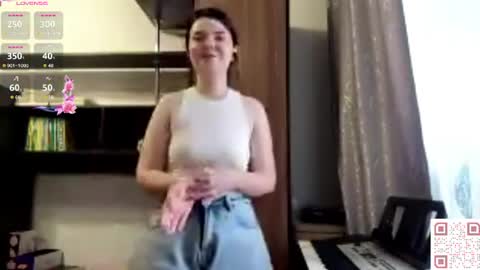 Esma online show from 06/15/26, 06:15