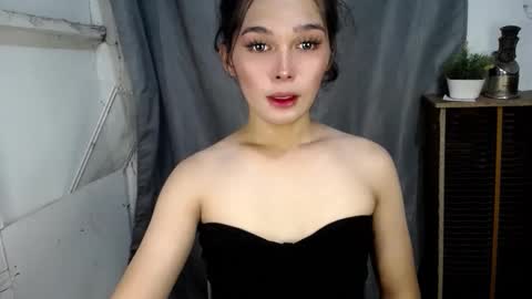 louilalicious online show from 09/11/25, 04:34