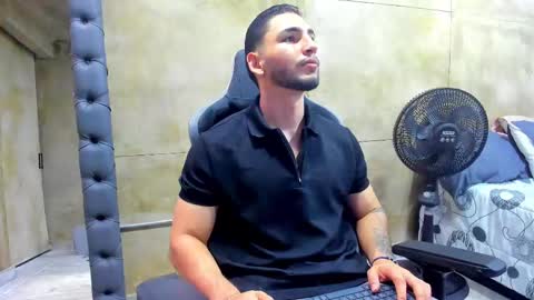 Louis online show from 03/11/25, 07:47