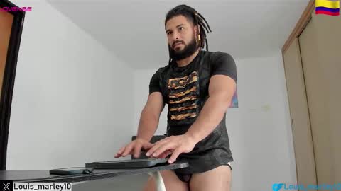 louis_marley_ online show from 11/06/25, 04:41