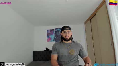 louis_marley_ online show from 12/21/25, 08:49