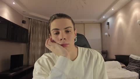 Snapshot of louis_preston chatting on 02/17/25, 08:58 Mark online show from 02/17/25, 08:58