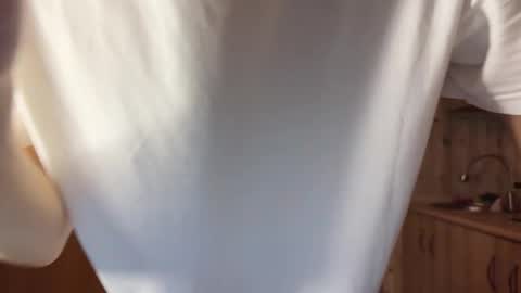 Snapshot of louis_preston chatting on 10/14/25, 02:12 Mark online show from 10/14/25, 02:12