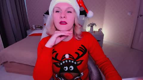 Snapshot of louisa_bay chatting on 12/25/24, 07:46 Louisa online show from 12/25/24, 07:46