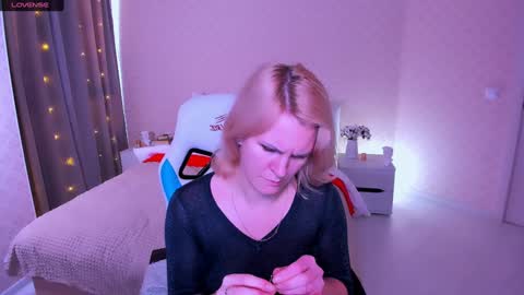 Snapshot of louisa_bay chatting on 01/24/25, 01:47 Louisa online show from 01/24/25, 01:47