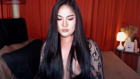 Snapshot of louisse_moone chatting on 05/16/26, 04:42 Louisse online show from 05/16/26, 04:42