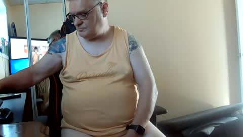 Snapshot of loumtl3 chatting on 07/03/26, 12:22 loumtl3 online show from 07/03/26, 12:22