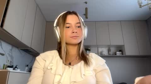 Snapshot of lourapimenta chatting on 01/18/26, 08:07 Eliza online show from 01/18/26, 08:07