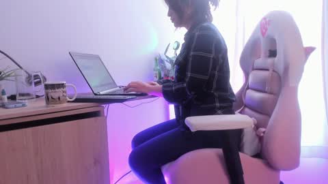 Snapshot of lourreinstounn chatting on 12/06/24, 05:55 Lourrein Stoun   Independiente online show from 12/06/24, 05:55