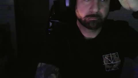 Snapshot of lovalova666 chatting on 10/19/25, 12:22 Guapito online show from 10/19/25, 12:22