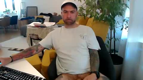 Guapito online show from 06/26/26, 07:57