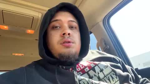 Snapshot of love01109 chatting on 10/02/25, 03:52 love01109 online show from 10/02/25, 03:52