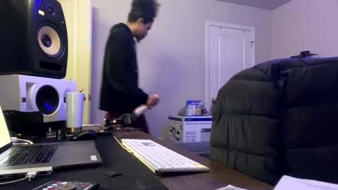 Prynce online show from 01/06/25, 11:42