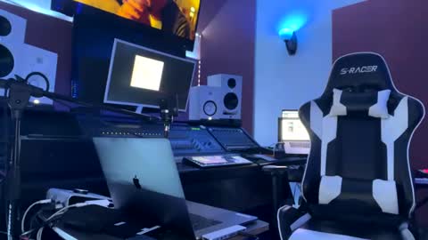 Prynce online show from 03/09/25, 08:31