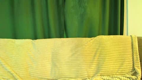 Cute face online show from 10/30/25, 03:08