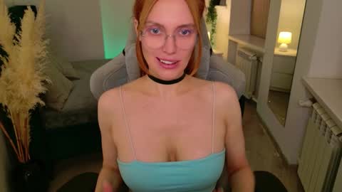 love_call online show from 10/10/25, 05:39