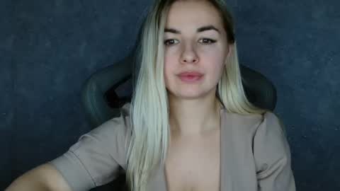 Megane online show from 02/18/25, 11:22