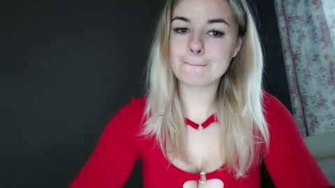 Megane online show from 04/11/26, 11:03