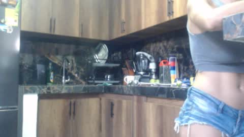 Nina online show from 11/20/25, 08:52