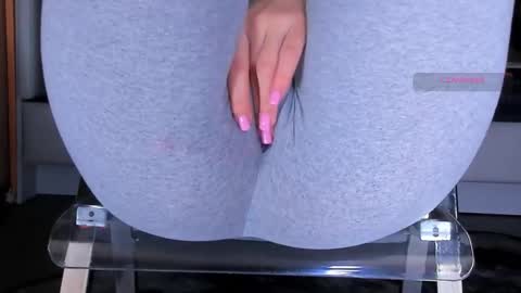 Kira online show from 03/25/26, 07:36