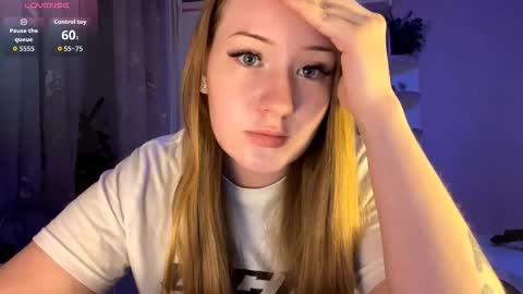 Megan online show from 09/26/25, 05:06