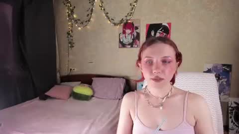 Snapshot of love_is_lola chatting on 07/08/26, 04:17 Lola online show from 07/08/26, 04:17