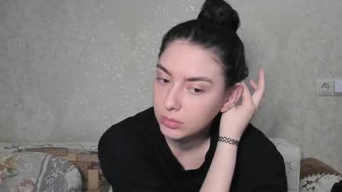 Snapshot of love_lina_muuur chatting on 04/19/26, 05:34 LINA online show from 04/19/26, 05:34